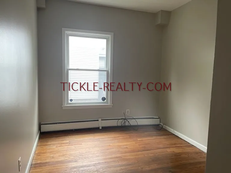 681 Averill Ave. — Photo 4