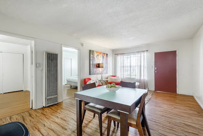 2618 Ellendale Pl. — Photo 45