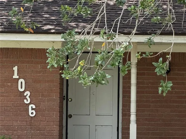 1036 8th St, Hempstead, TX 77445