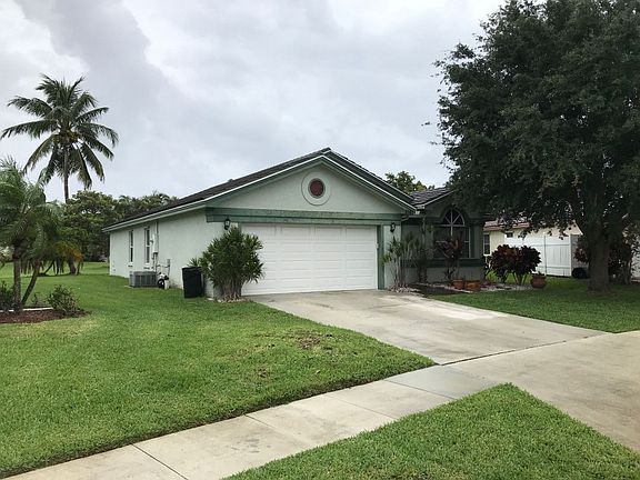 2nd image of 8580 Tourmaline Blvd