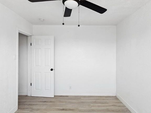 2nd image of 312-314 Maxine Ave #3