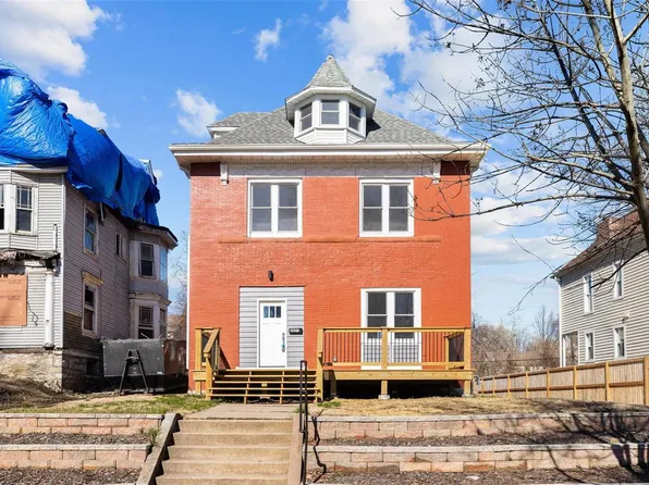 5831 Bartmer Ave, Saint Louis, MO 63112