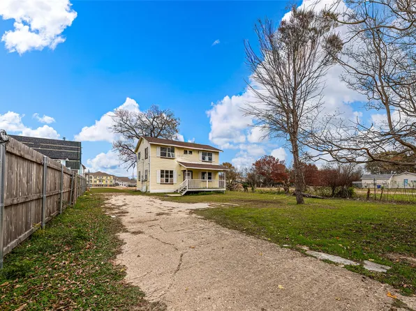 2708 S 2nd St, Waco, TX 76706