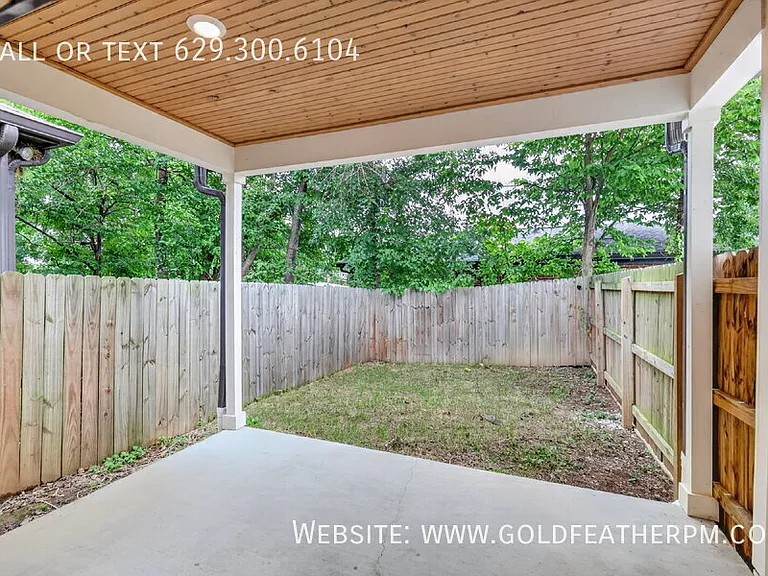253A Riverside Dr — Photo 38