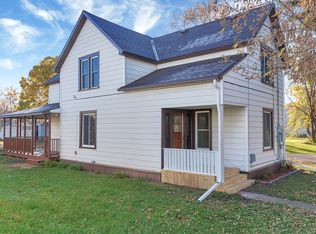 313 Lake Ave, Paynesville, MN 56362