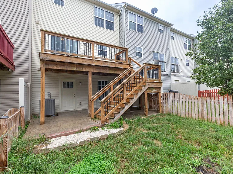 228 Morlatt Ln — Photo 37