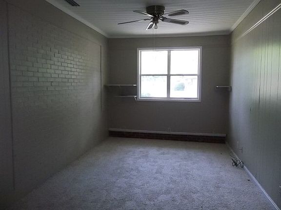 5th image of 418 Janice Ave