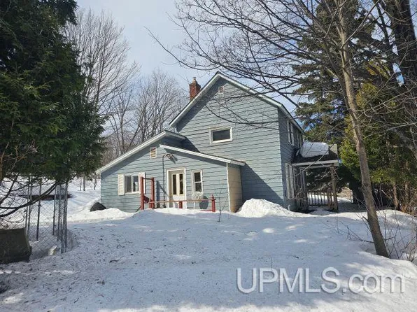 212 Patch Rd, Negaunee, MI 49866