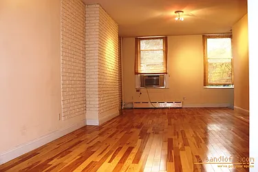 Rented by aptsandlofts.com