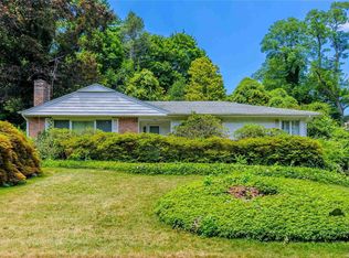 30 Hillcrest Dr, GREAT NECK PLAZA, NY 11021