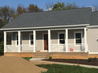 822 Lammermoor Dr, Staunton, VA 24401