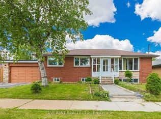 32 Tremely Cres, Toronto, ON M1K3Y9
