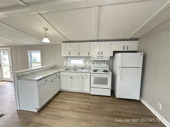 438 Finson Rd, Bangor, ME