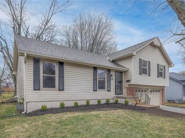 8235 Eby St, Overland Park, KS 66204