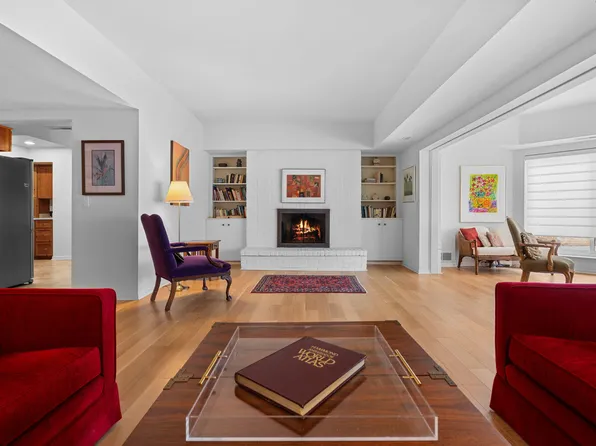 2115 Nature Cove Ct APT 210, Ann Arbor, MI 48104