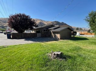 1908 Howe St, Entiat, WA 98822