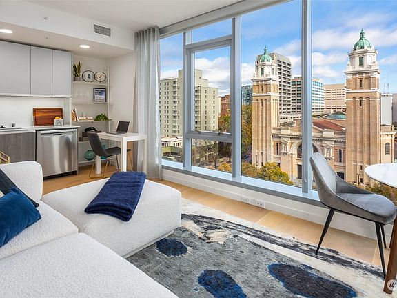 3rd image of 800 Columbia Street #1201
