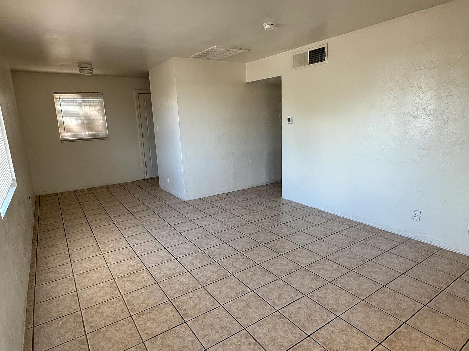 530 E Linden St — Photo 4