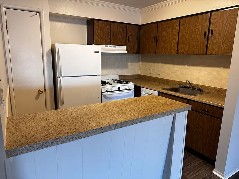 2990 Santiago Dr — Photo 32