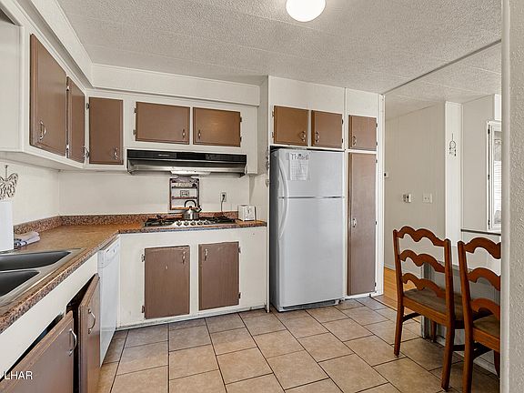 4th image of 2686 Anita Ave