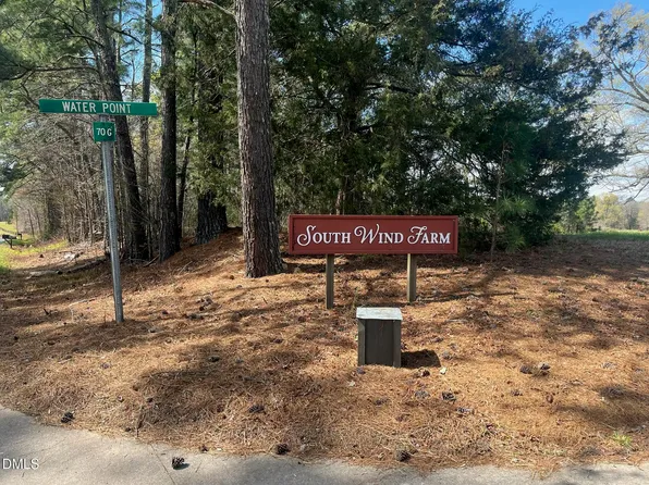 800 Southwind Rd #8, Siler City, NC 27344