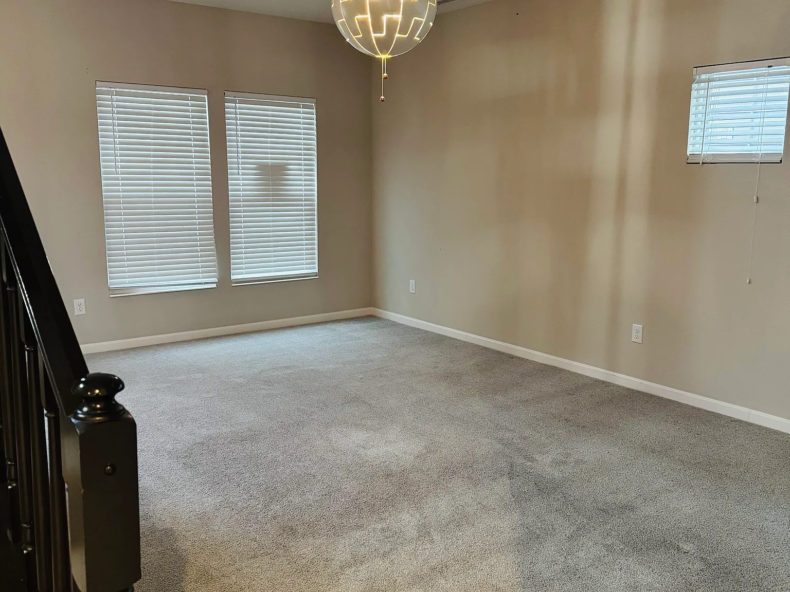 5044 Arling Ct — Photo 3