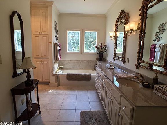 5th image of 2500 Southwind Dr