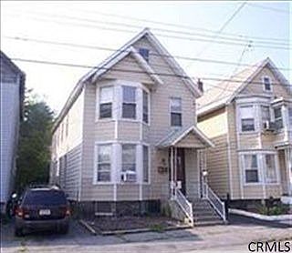 2nd image of 1521 Devine St