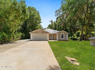 108 Oakwood Rd, Satsuma, FL 32189