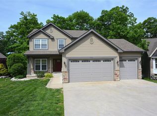 10554 Village Ln, Foristell, MO 63348