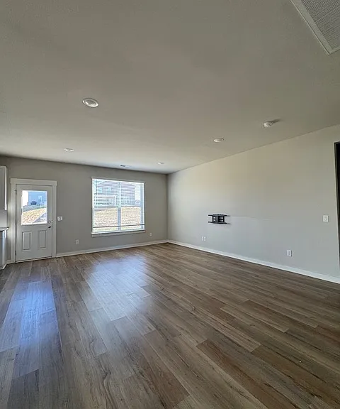 281 Casper Dr — Photo 5