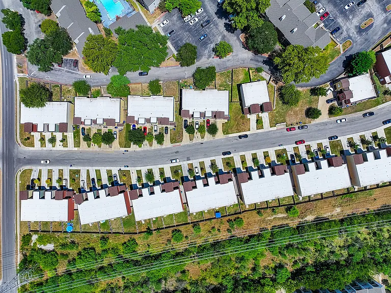 Belcara Luxury Townhomes Exterior
