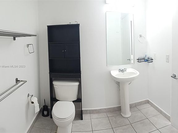 2nd image of 1 Glen Royal Pkwy APT 603