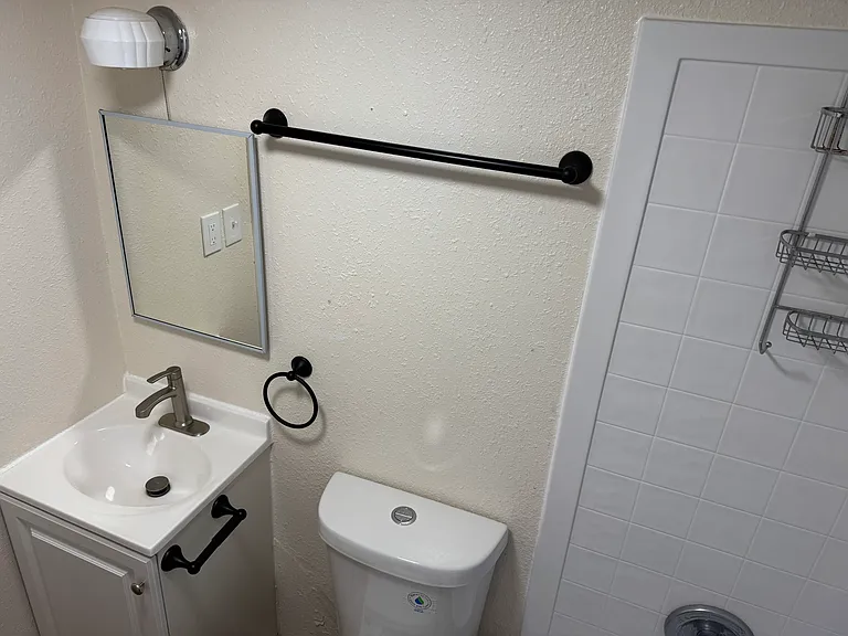 6725 Acoma Rd SE #17 — Photo 11