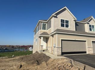 229 Huntington Dr, Waconia, MN 55387