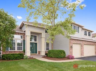 1370 Tudor Dr, Mundelein, IL