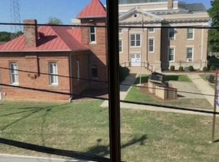 4 S King St APT 207, Halifax, NC 27839