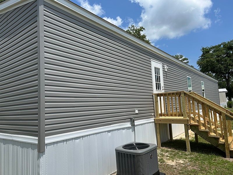2nd image of 98A Somerset Dr