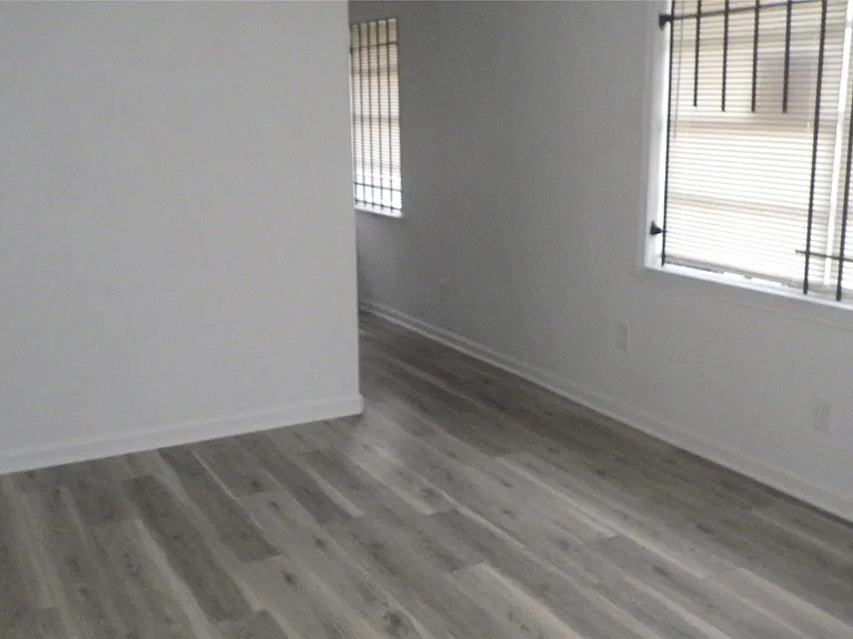 8410 Brandon St — Photo 10