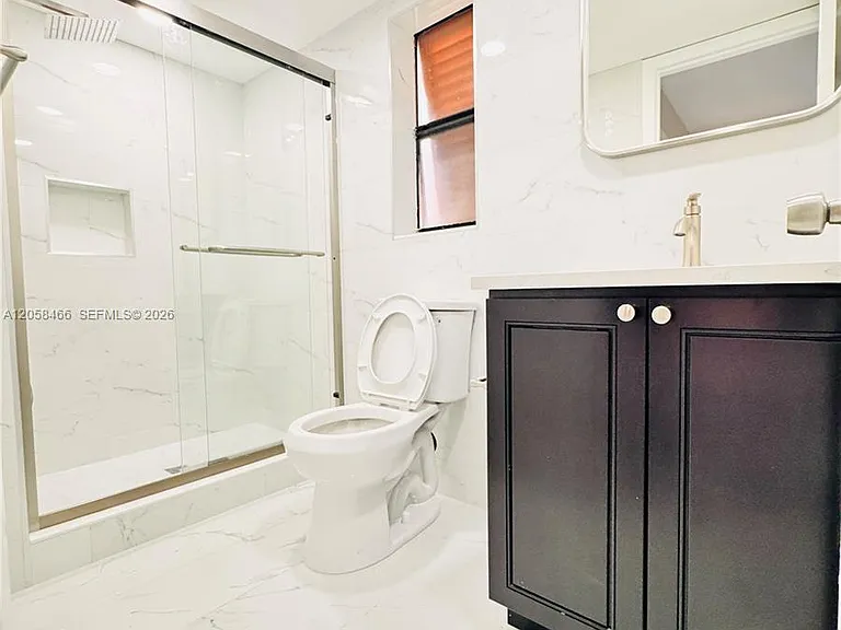3939 NE 5th Ave #C106 — Photo 14