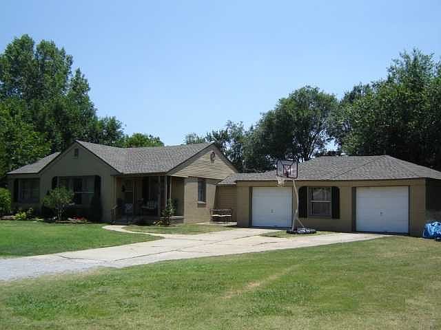 1st image of 2716 Drakestone Ave