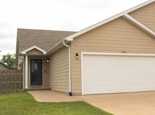 2142 Oxford Dr, Salina, KS 67401