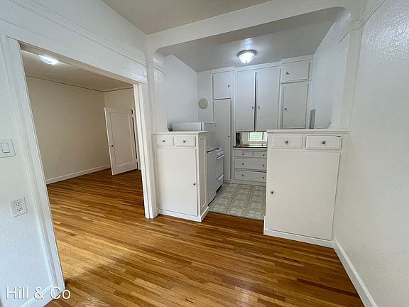 3rd image of 3355 Octavia St #10312708