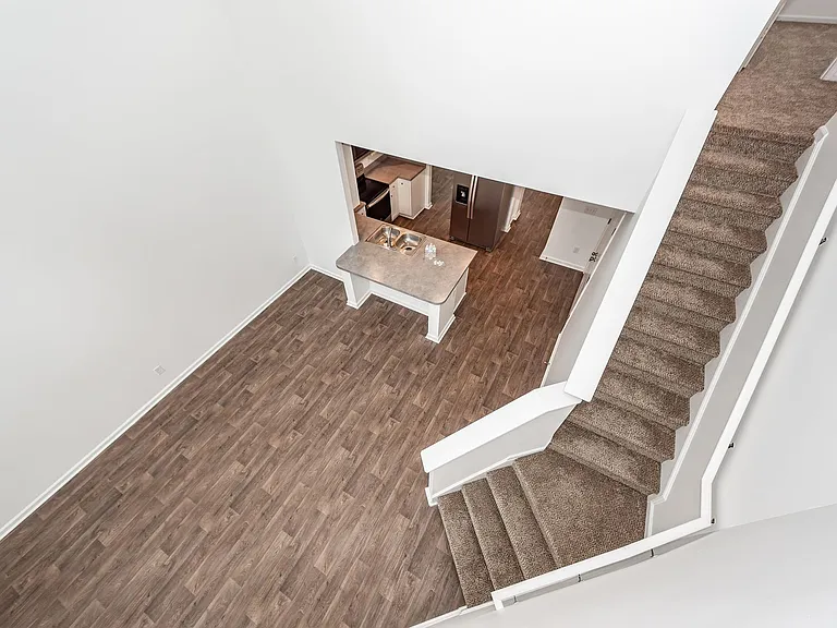 715 Hilchot Dr — Photo 37