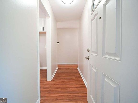 2nd image of 927 Rowland St
