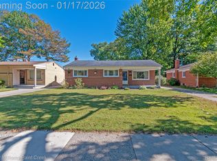 24070 Rosewood St, Oak Park, MI 48237