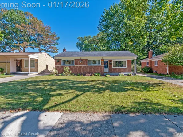 24070 Rosewood St, Oak Park, MI 48237