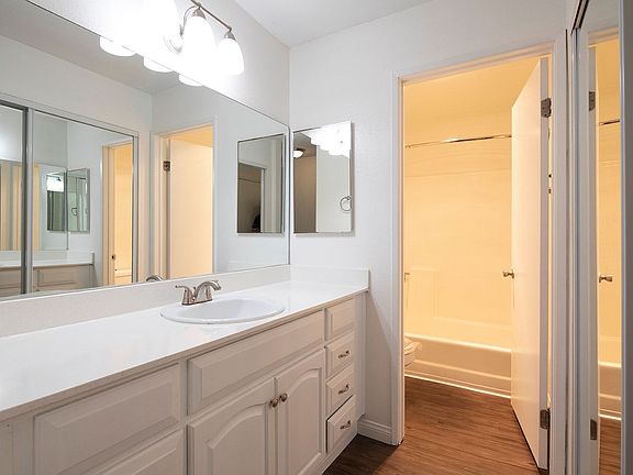 5th image of 2935 Broadway APT 110
