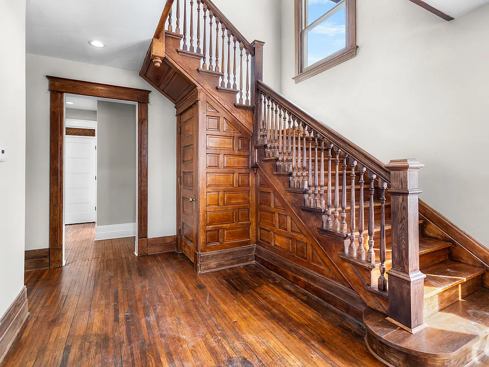 203 Lafayette St