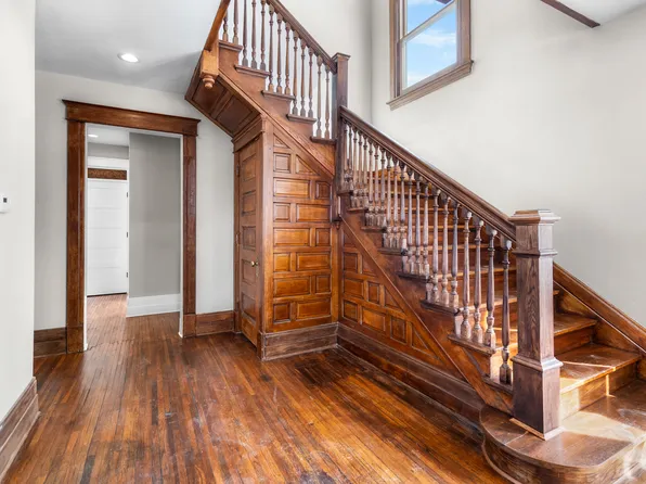 203 Lafayette St, Waterloo, IA 50703